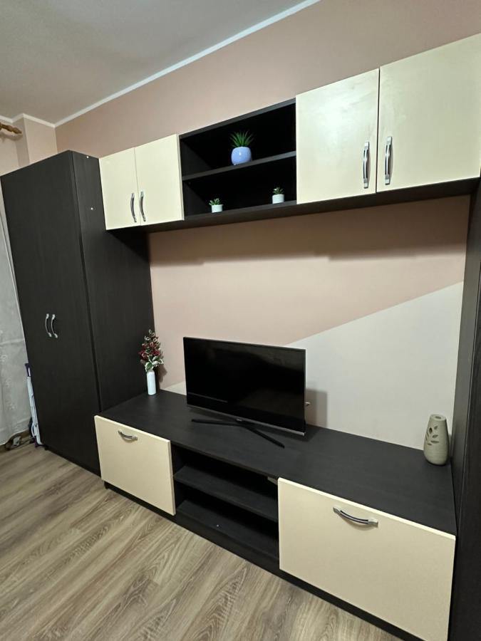 Cozy Apartament Galaţi Exteriör bild