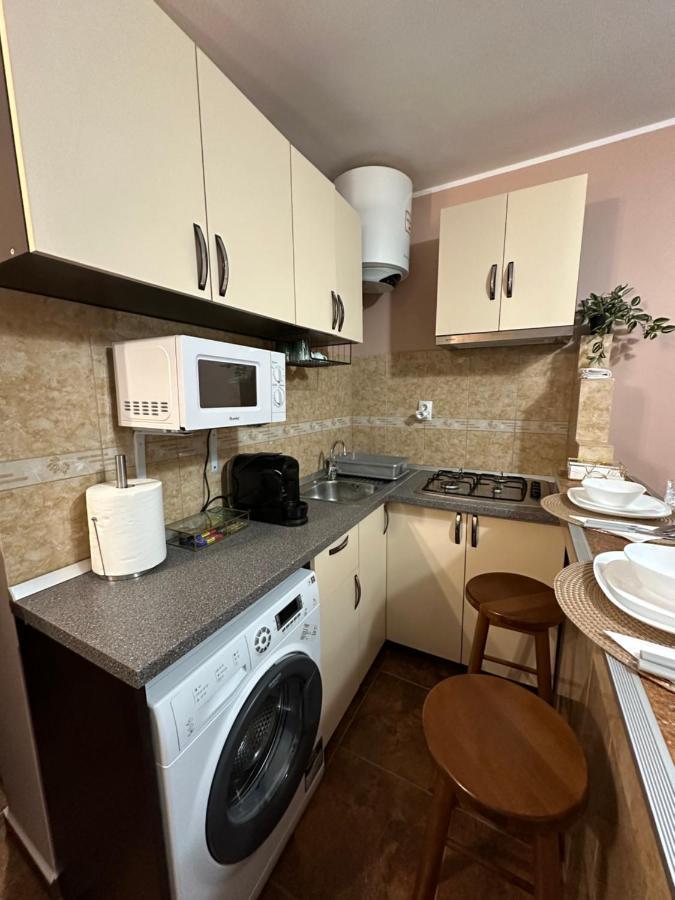 Cozy Apartament Galaţi Exteriör bild