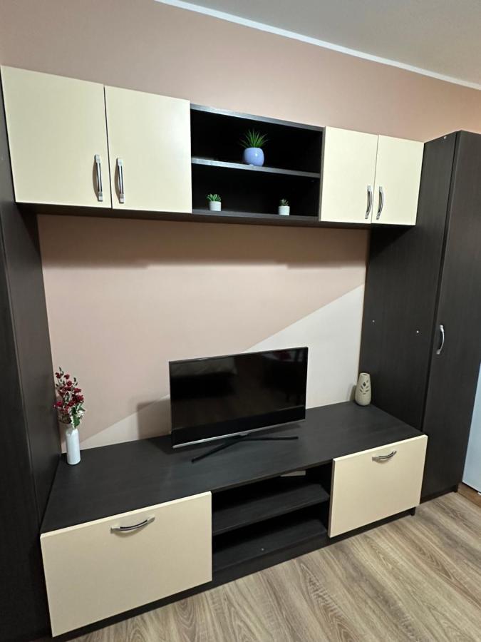 Cozy Apartament Galaţi Exteriör bild