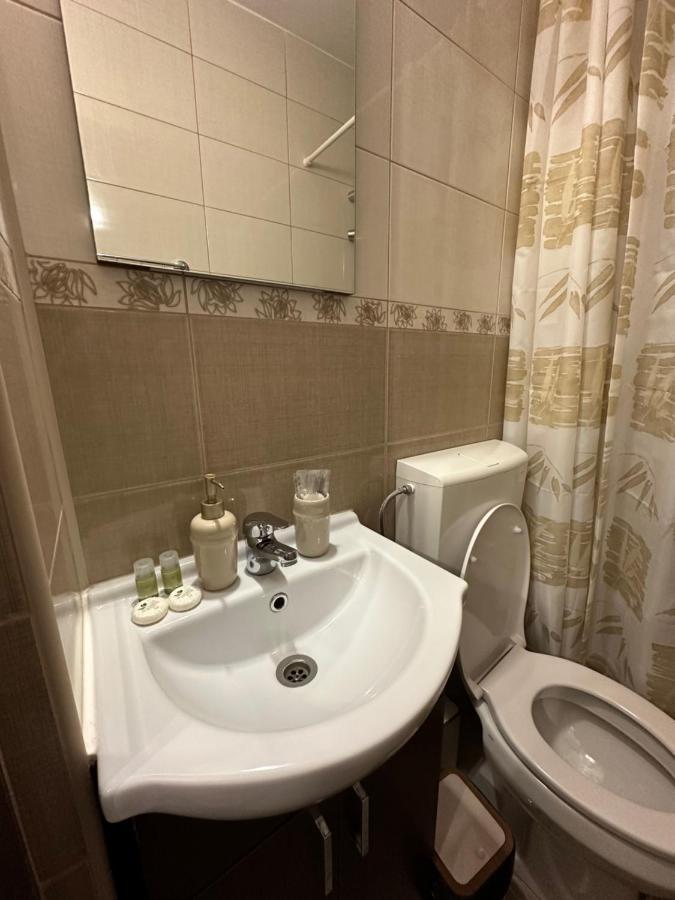 Cozy Apartament Galaţi Exteriör bild